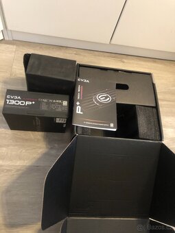 Evga Supernova 1300W p+ Platinum - 9