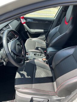 Octavia 3 Rs - 9