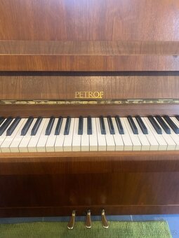 Pianino Petrof model P 115 II - 9