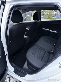 Kia Ceed 1.4 benzín 2017 Hatchback - 9