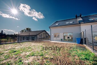 Prodej rodinného domu 141 m2, pozemek 365 m2, ev.č. 00004 - 9