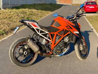 KTM Super Duke 1290 - 9