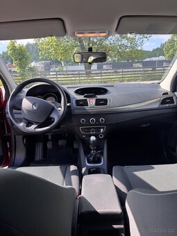 Renault Megane 1.5 dci - 9