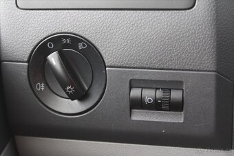 Volkswagen Transporter 2.0 TDI 103KW DSG 1.MAJITEL ČR (2012) - 9