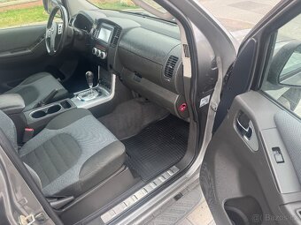 Prodám Nissan Navara D40 4x4 2,5 nafta 140 KW automat - 9