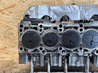 HLAVA MOTORU 5.0 TDI R070103373A - 9