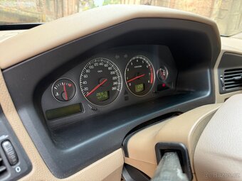 Volvo v70 2.5T fwd manuál - 9