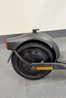 Elektrokoloběžka Segway Ninebot F2 E, jak nová, 32km/h - 9