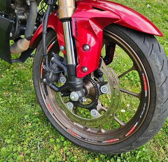 Honda CB125R 2023 - 9