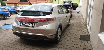Honda Civic 8g (i pof.) na náhradní díly rv. 2007 ufo - 9