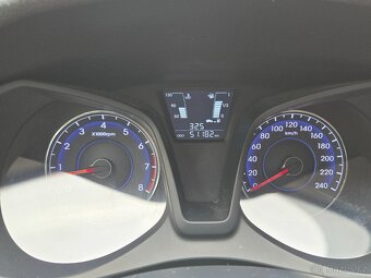 Prodám Hyundai ix20 1,4i  2011 51tis,km - 9