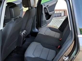 Volkswagen Passat, 1,4 TSi SERV.KN PERFEKTNÍ STAV - 9