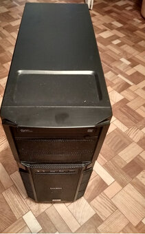 Stolní počítačová sestava - 9