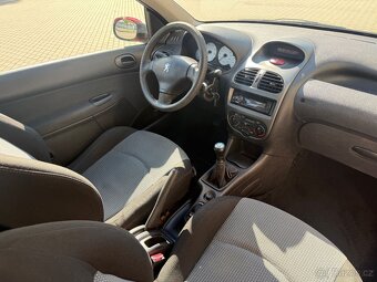 Peugeot 206 1.1i STK 5/2027 Plně pojízdné - 9