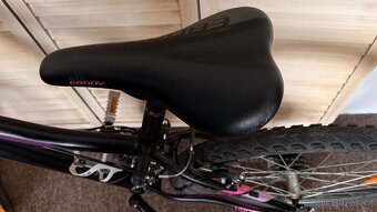 Dívčí kolo Kellys Vanity 20 26+ helma - 9