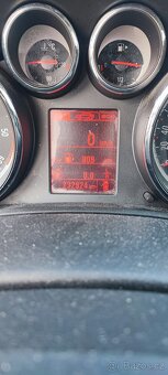 Opel Astra J 1.6 CDTi - 9