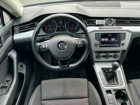 Volkswagen Passat - 9