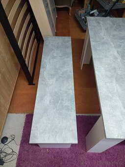 Prodám hezkou jídelní sestavu-stůl+2 x lavice - 9