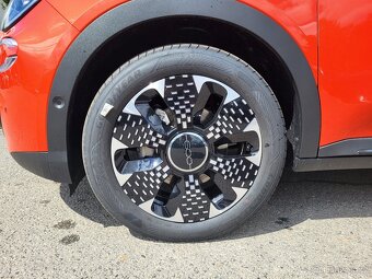 FIAT 600 La Prima BEV 54 kWh 156K 115 kW - 9