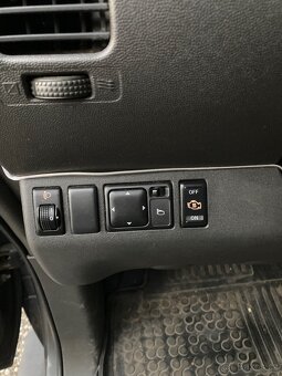 Nissan Navara D40, 128kW, 2006, Hardtop - 9