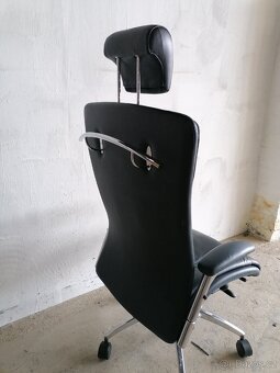 Kožené kancelářské křeslo - 9