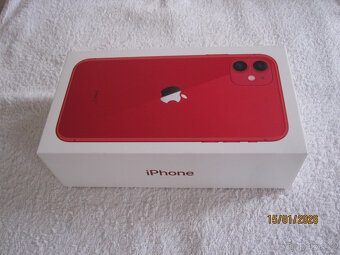 iPhone 11, červený - 9