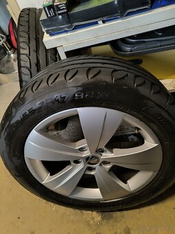 ALU kola Škoda Superb 5x112 r17 Originál, pneu 6mm - 9