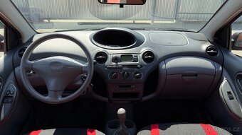 Toyota Yaris //1.0VVT-i//50kW//2.MAJ//ČR//SERVIS// - 9
