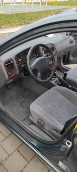 Toyota Avensis Kombi 1, 6 benzín - 9