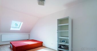 Rodinný dům 2 byty Dolní Ředice - 9