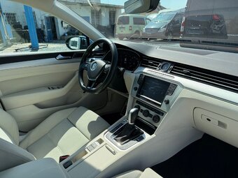 Volkswagen Passat  2.0 TDi DSG Exclusive - 9