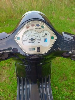 Vespa LX 125 - 9