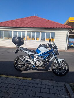 Suzuki SFV 650 Gladius 2009 - 9