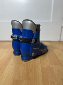 Dětské lyže Xeres Crosscarv X7 + vázání, lyžáky a hůlky - 9