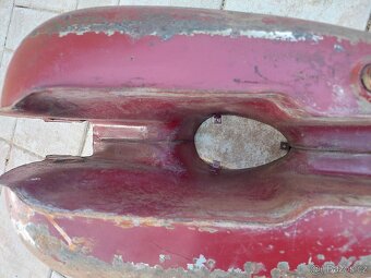 Jawa CZ 175 kyvacka - nadrz - 9