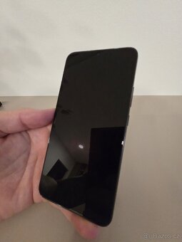 PRODANO Samsung Galaxy S22+ 5G 8GB/256GB černá - 9