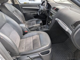 ŠKODA OCTAVIA II SCOUT 4x4 COMBI 2.0TDi 103kW - 9