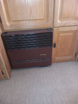 Prodám karavan bürstner Lux - 9