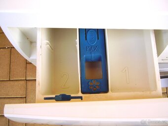 Úzká pračka ELECTROLUX - 9