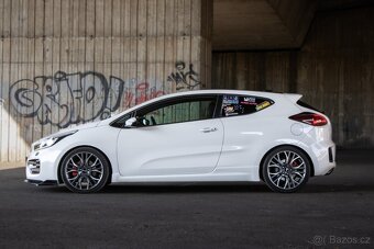 Kia Ceed 1.6 T-GDI GT - 9