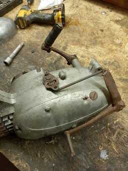 Motor Jawa 555 - 9