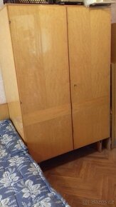 BUŽÍRKOVÝ KOŠ,lyže,termoska, RETRO NÁBYTEK - 9
