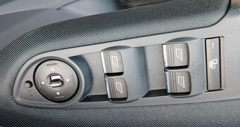 Ford Grand C-Max,1,6i,TITANIUM,7Míst. - 9