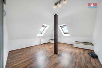 Prodej rodinného domu, 218 m², Plzeň, ul. K Pecihrádku - 9