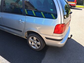 Seat Alhambra na náhradní díly - 9