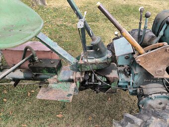 Traktor tovární výroby Agrostroj.4x4 - 9