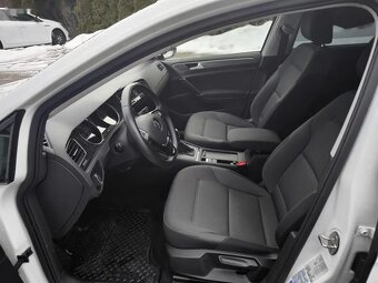 Volkswagen e-Golf - 9