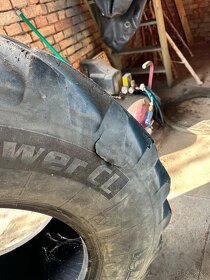 Prodám pneu Michelin Power CL, Traktorbagr CAT - 9