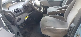 Peugeot 807 2.2 94kw 7 míst - 9