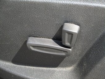Ford S-MAX 2.0 EB , 149 kW benzín, 2010 - 9